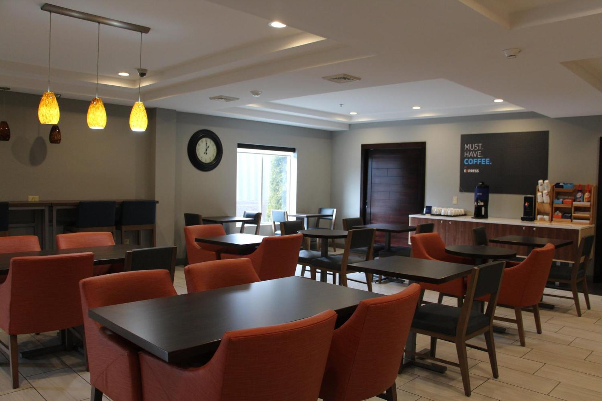 Holiday Inn Express & Suites Wytheville By Ihg Exteriör bild