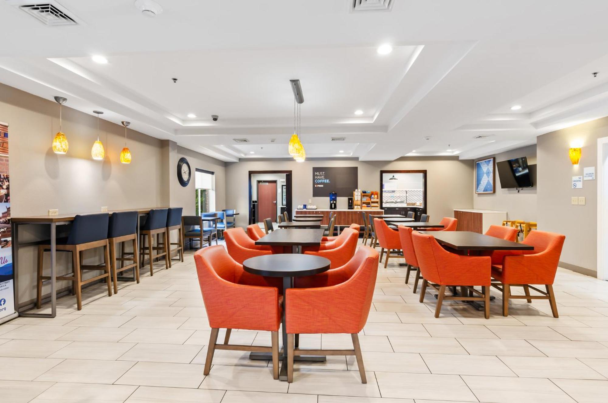 Holiday Inn Express & Suites Wytheville, An Ihg Hotel Exteriör bild