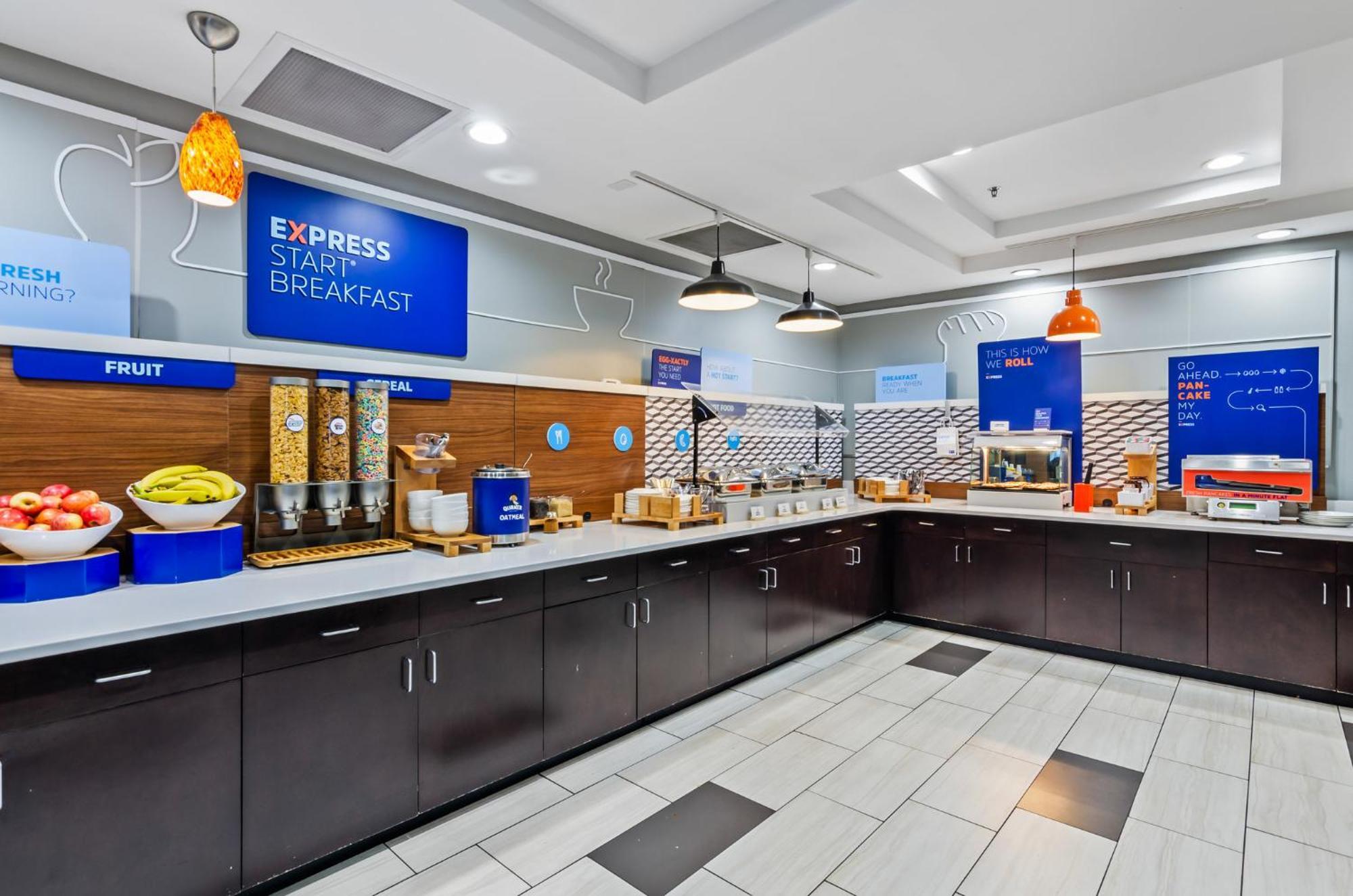 Holiday Inn Express & Suites Wytheville By Ihg Exteriör bild
