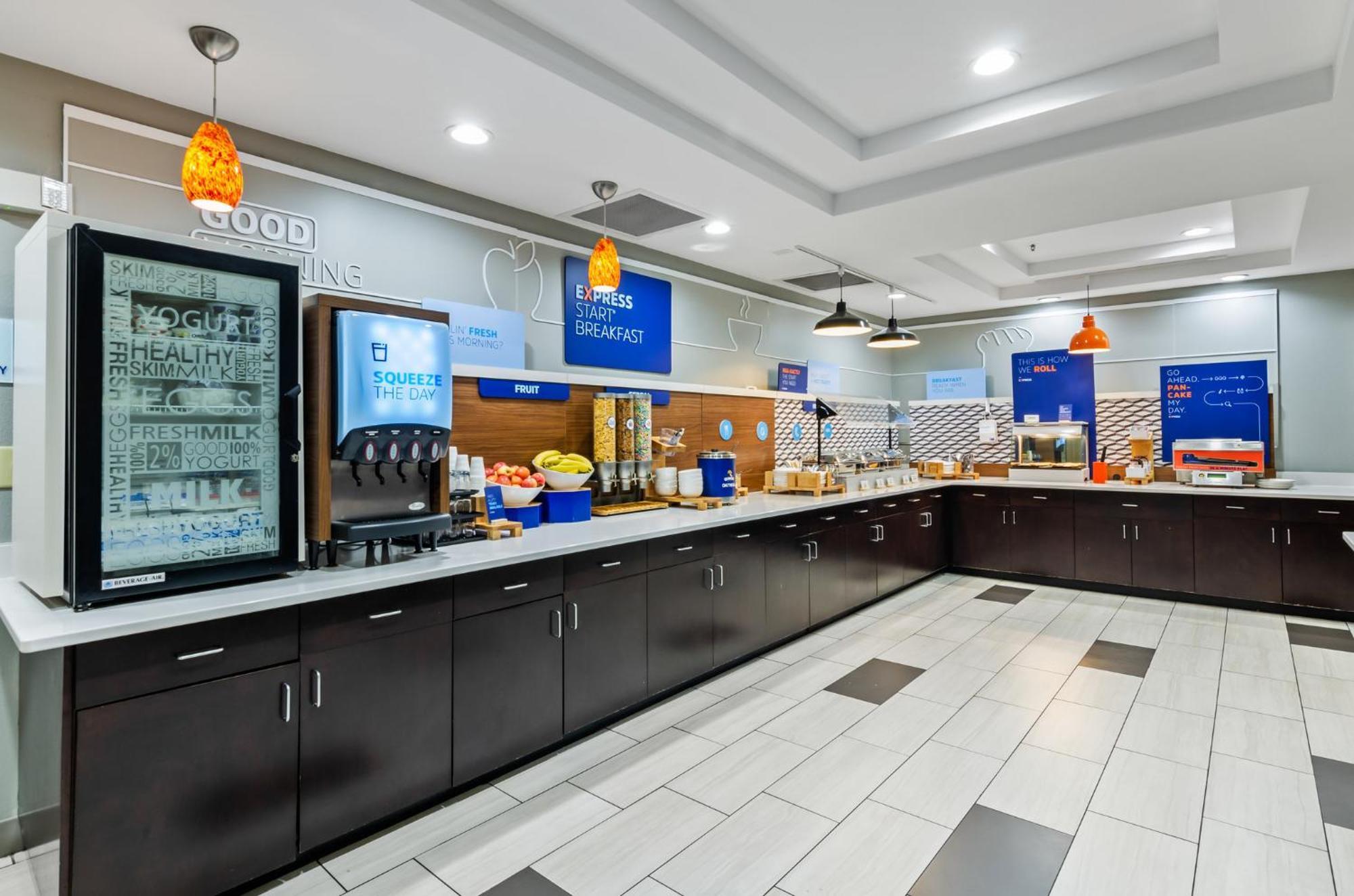 Holiday Inn Express & Suites Wytheville By Ihg Exteriör bild