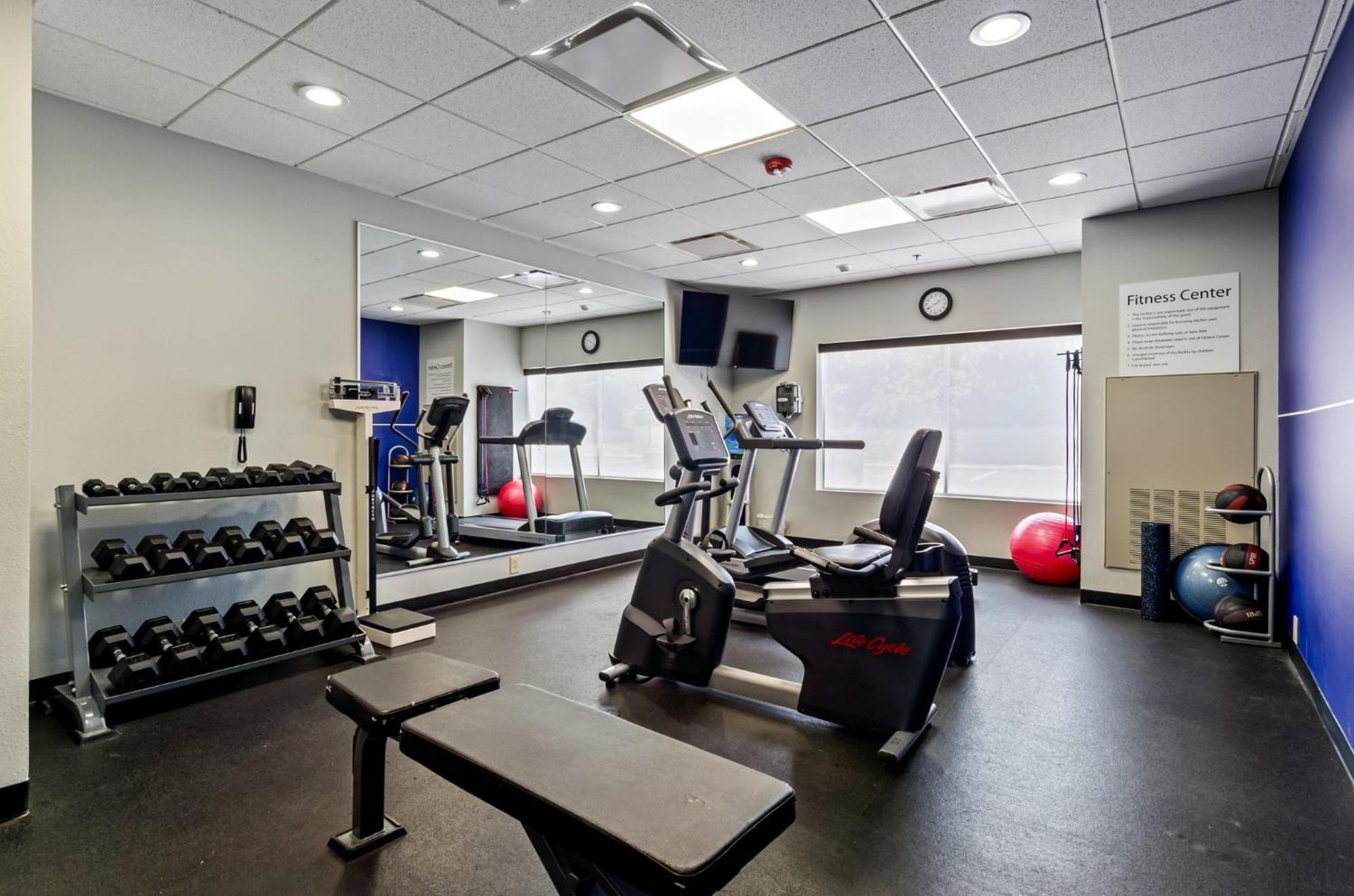 Holiday Inn Express & Suites Wytheville By Ihg Exteriör bild
