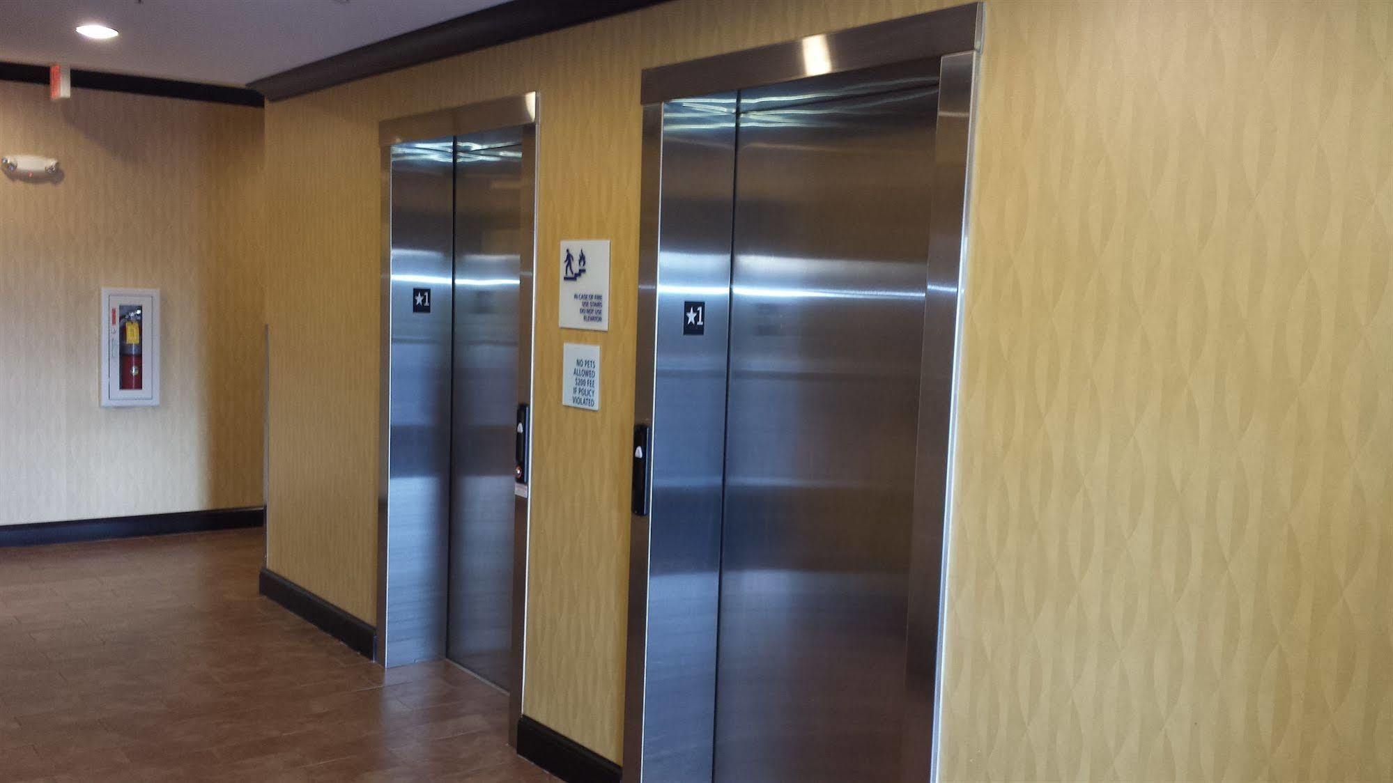 Holiday Inn Express & Suites Wytheville By Ihg Exteriör bild